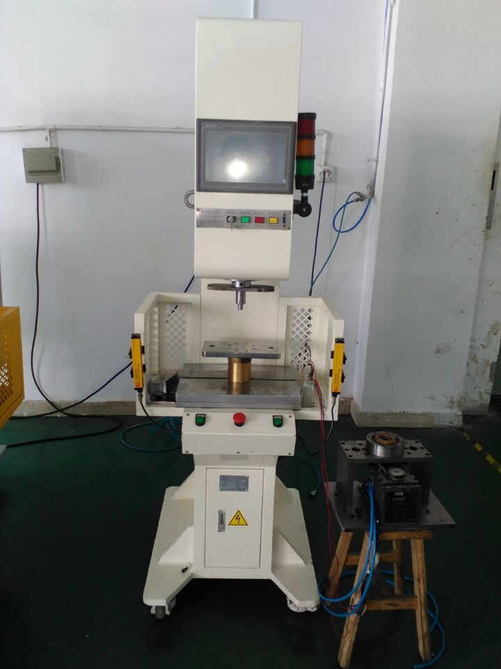 電機軸承汽車部件電子電器行業(yè)專業(yè)伺服壓力機